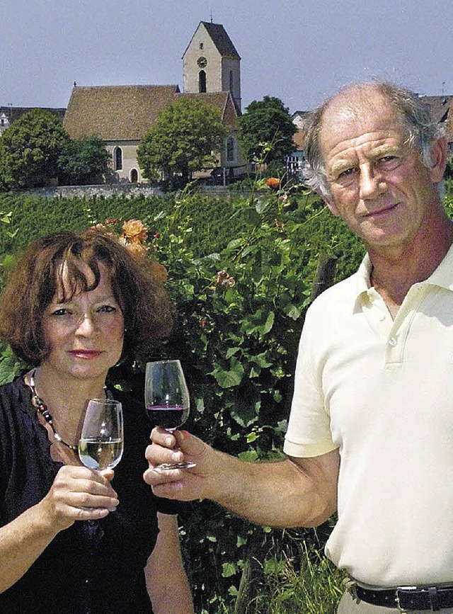 Sabine und Dieter Rsch in ihrem tlinger Rebberg.   | Foto: Privat