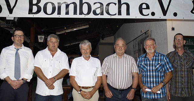 Ehrungen beim SV Bombach: von links SV...Karl-Heinz Focher und Rolf Christmann.  | Foto: Werner Schnabl