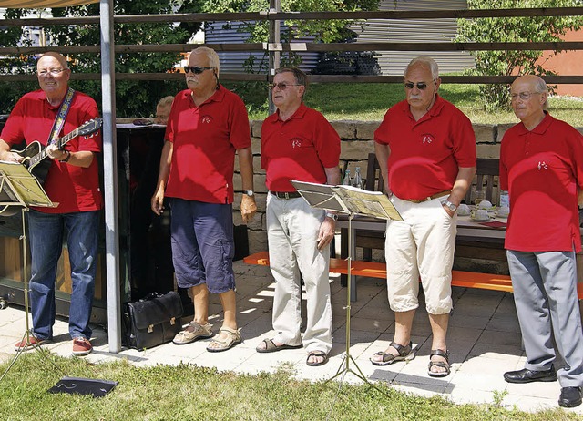 Die Rentnerband &#8222;Sptznder&#822...irchen fr eine richtig gute Stimmung.  | Foto: Marco Schopferer