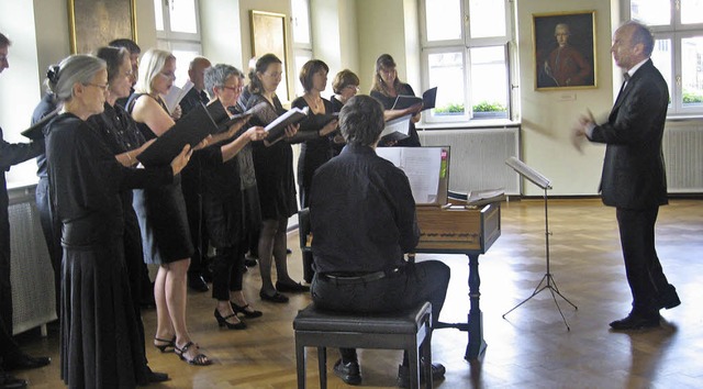Der Kammerchor Ettenheim berzeugte be...Auftritt im Emmendinger Alten Rathaus.  | Foto: Hildegard Karig