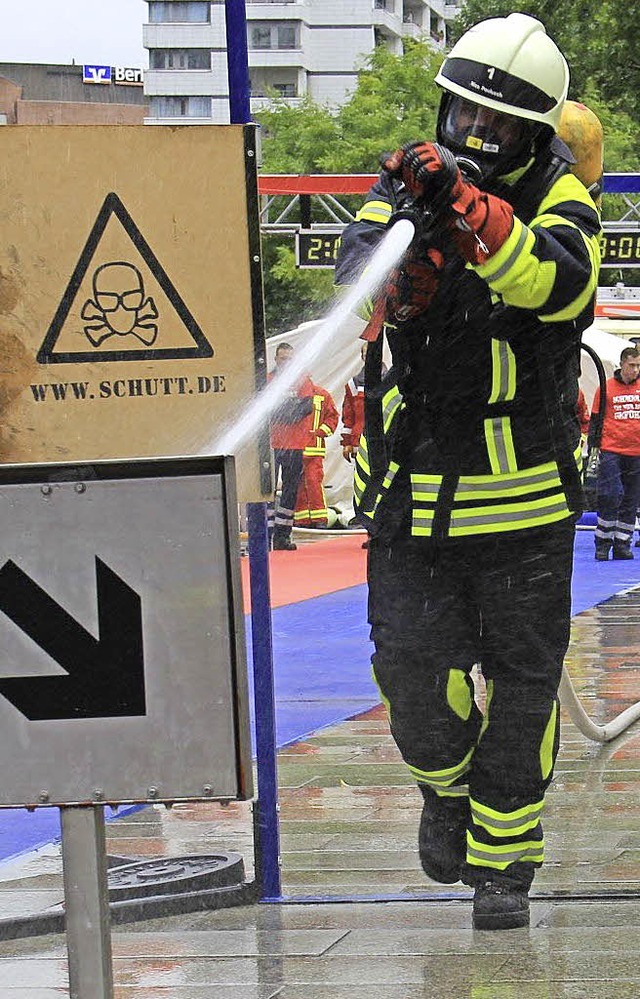 Bei der Firefighter Combat Challenge m...Treffsicherheit unter Beweis stellen.   | Foto: BZ