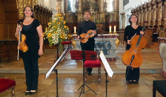 Das Streichertrio des Janus-Ensembles ...t seinen Darbietungen in St. Trudpert.  | Foto: Bianca Flier