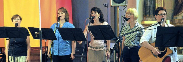 Sngerinnen der Musikgruppe Laudate beim Abschiedskonzert in Diersburg.   | Foto: Wolfgang Knstle