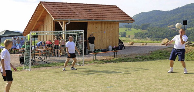 Mit viel Kpfchen, aber noch mehr Hand... des Sommerfestes gebhrend gefeiert.   | Foto: Hans-Jrgen Hege