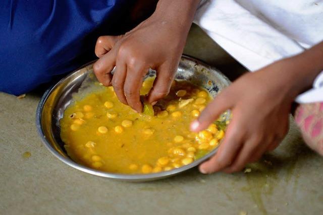 Insektengift im Schulessen: 22 Kinder in Indien sterben