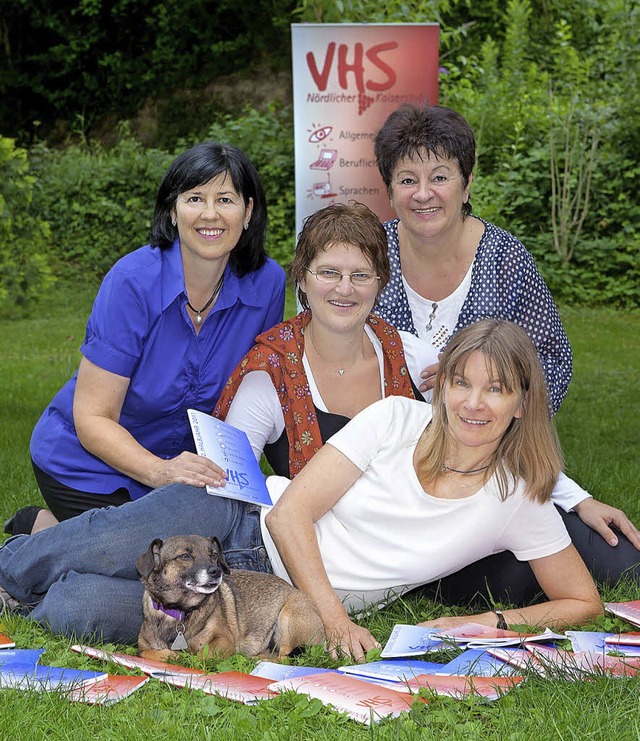 Das Team VHS-Team in Endingen: von lin..., Monika Hfflin und Elisabeth Rensch.  | Foto: DIFOMA digitale fotomanufaktur