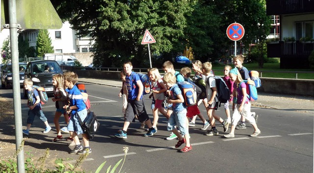 Besondere Vorsicht ist wegen des Umleitungsverkehrs auf den Schulwegen geboten.   | Foto: Dorothee Urbach