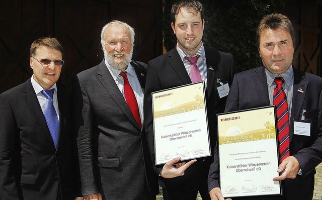 Die WG Oberrotweil wurde beim Leistung...chtsratsvorsitzenden   Arno Landerer.   | Foto: Petra Littner