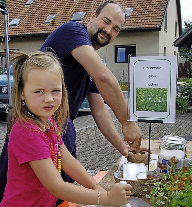 Krutersalz selber machen kann man am Sonntag beim Naturparkmarkt  in Wallbach.   | Foto: Siebold