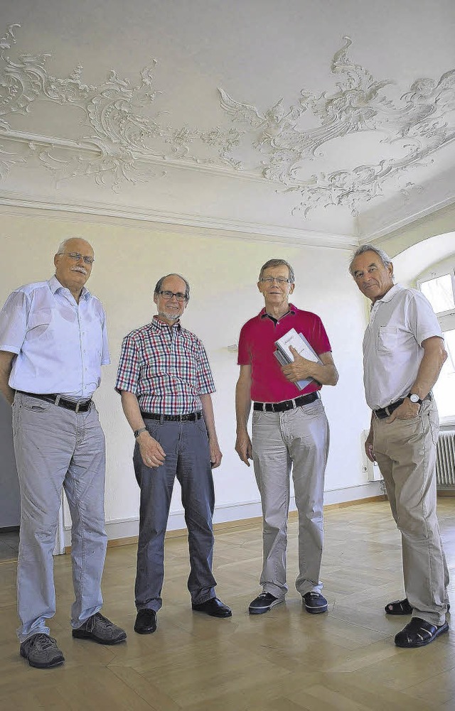 Matthias Wetz, Bernd Salfner, Herbert ...r wollen die Rume im Schloss nutzen.   | Foto: Klatt-D&#8217;Souza