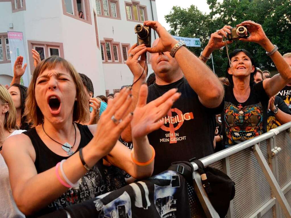 Deutschlands bekanntester Backenbart zu Gast auf dem Schlossplatz: Impressionen vom Unheilig-Konzert in Emmendingen