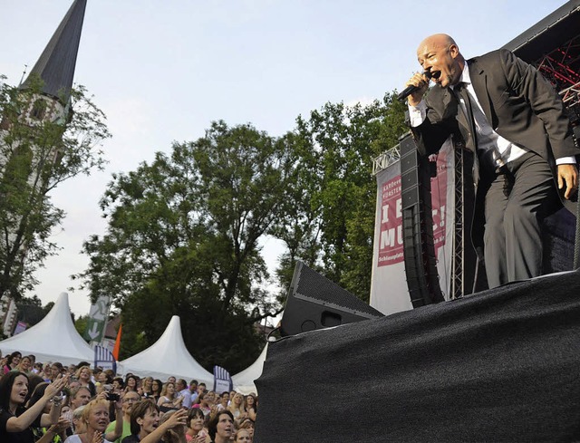 Deutschlands bekanntester Backenbart z...en vom Unheilig-Konzert in Emmendingen  | Foto: Patrik Mller