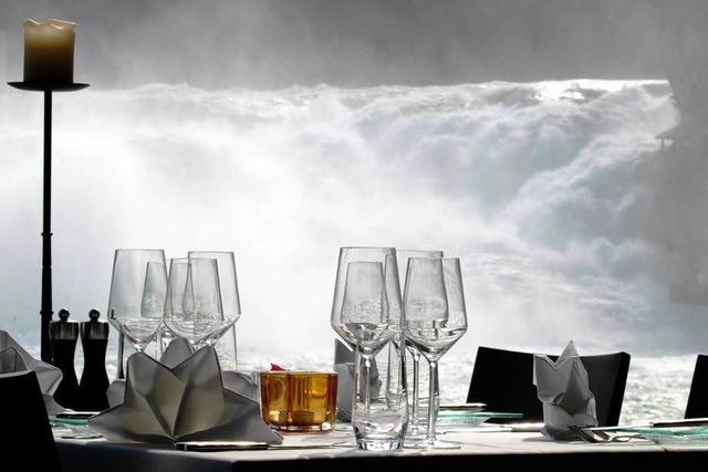 Blick auf den Rheinfall: das Restaurant Schlssli