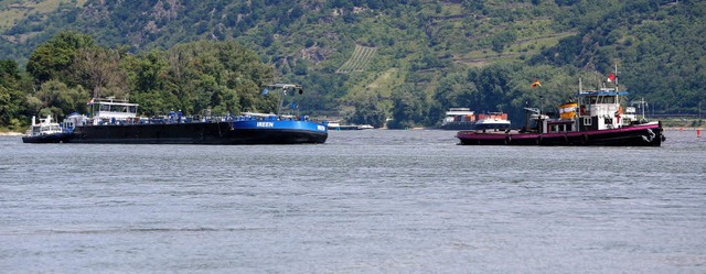 Schiffe auf dem Rhein  | Foto: dpa
