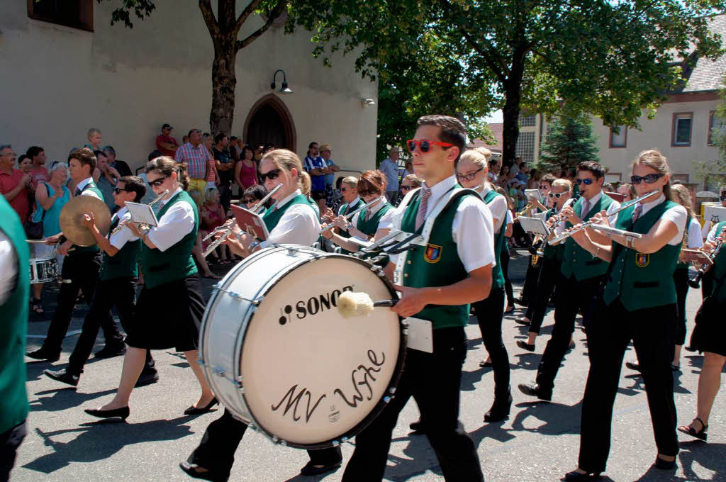 Festumzug zum Jubilum des Musikvereins Weisweil