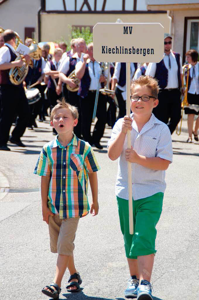 Festumzug zum Jubilum des Musikvereins Weisweil