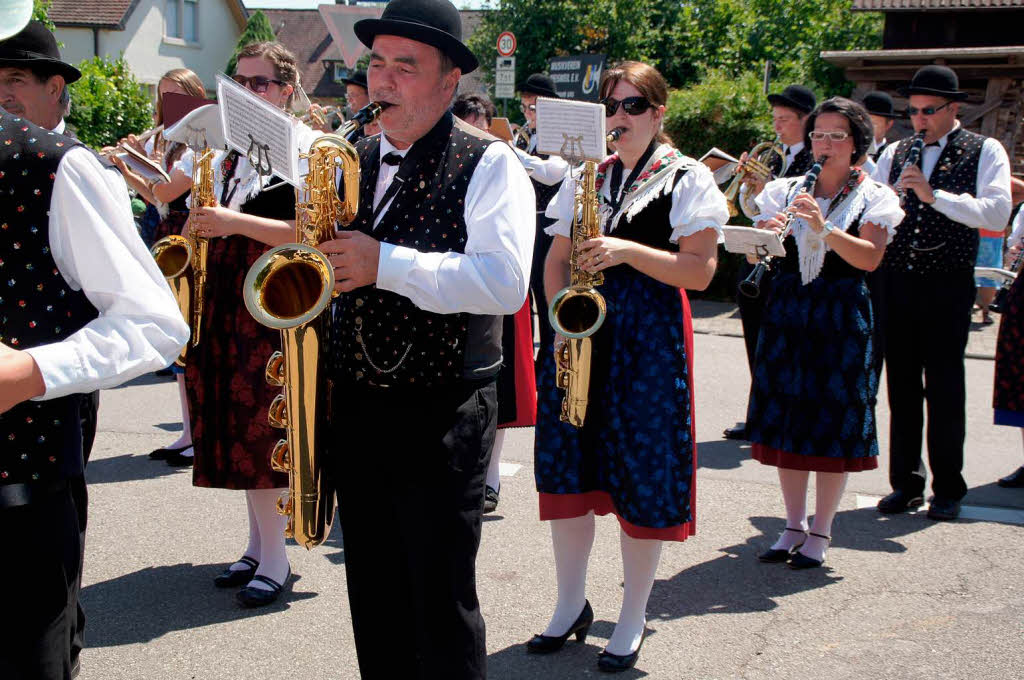 Festumzug zum Jubilum des Musikvereins Weisweil