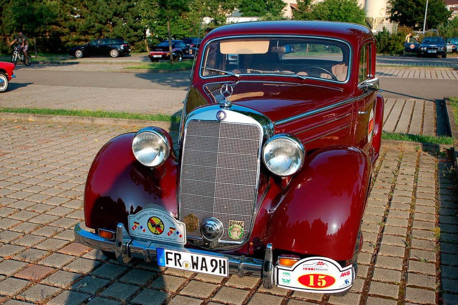 Mit dem Oldtimer im Schwarzwald: Die Schwarzwald Historic Oldtimer-Rallye bot Fahrspaß pur (Foto: Edgar Steinfelder) Mit dem Oldtimer im Schwarzwald: Die Schwarzwald Historic Oldtimer-Rallye bot Fahrspaß pur (Foto: Edgar Steinfelder)
