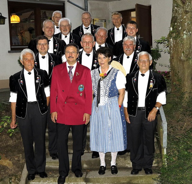 Der Jodlerklub Mys Drfli gratulierte...ch seinen eigenen Geburtstag feierte.   | Foto: Dorothee Philipp