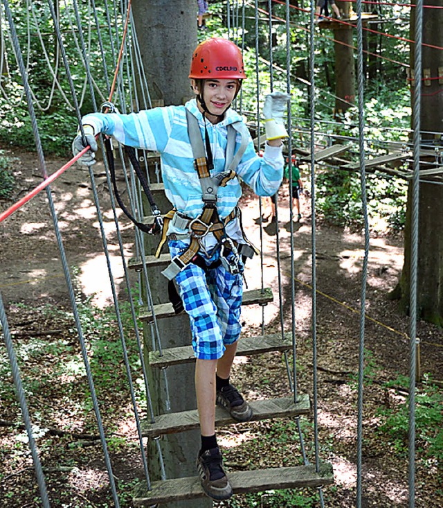 Im Ferienprogramm geht es auch in den Erlebniskletterwald.    | Foto: anfE