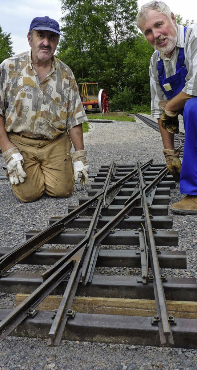 Hier montieren  die Eisenbahnfans Jose...n hat samstags und sonntags geffnet.   | Foto: dirk Sattelberger