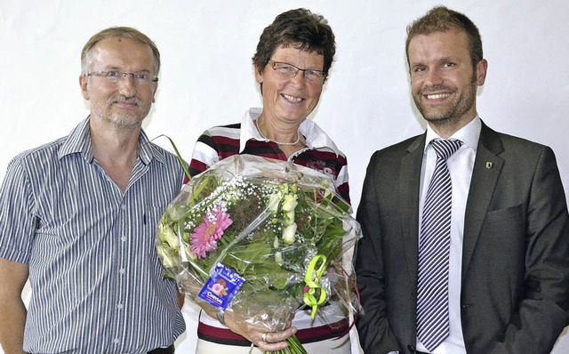 Abschied und Neuanfang: Brgermeister ...le Bastian und vereidigte Rolf Keler.  | Foto: Andrea Gallien