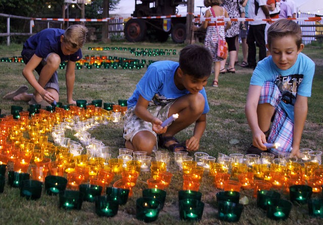 Kinderarbeit beim Lichterfest in Reichenbach   | Foto: Heidi Fssel