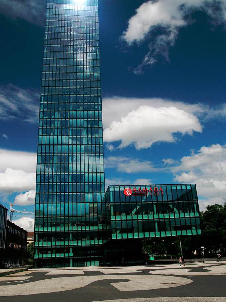 Andreas Weniger: Messeturm Basel