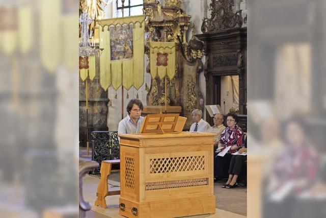 Eine Orgel mit Griff