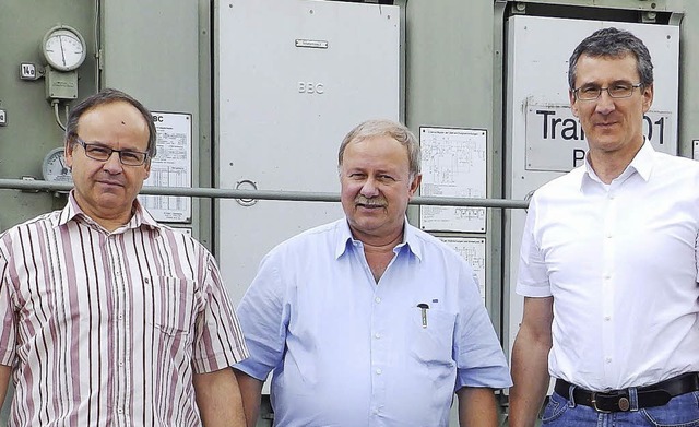 Seit 25 Jahren arbeitet Helmut Kaiser ...Erwin Heer (links) und Thomas Kchle.   | Foto: Schluchseewerk