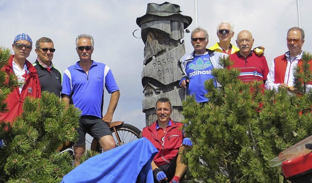 Die  Dolomiten berquerten acht Mitglieder der Weiler IG Velo.  | Foto: privat