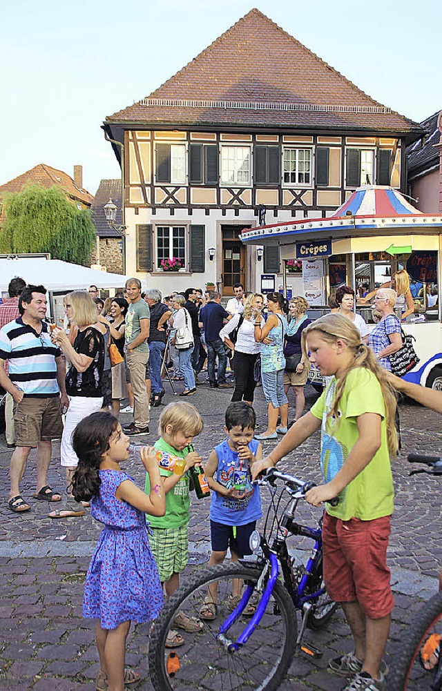 Zu frher Stunde war der Hock auch Treffpunkt fr die Jngsten.  | Foto: Erika Sieberts