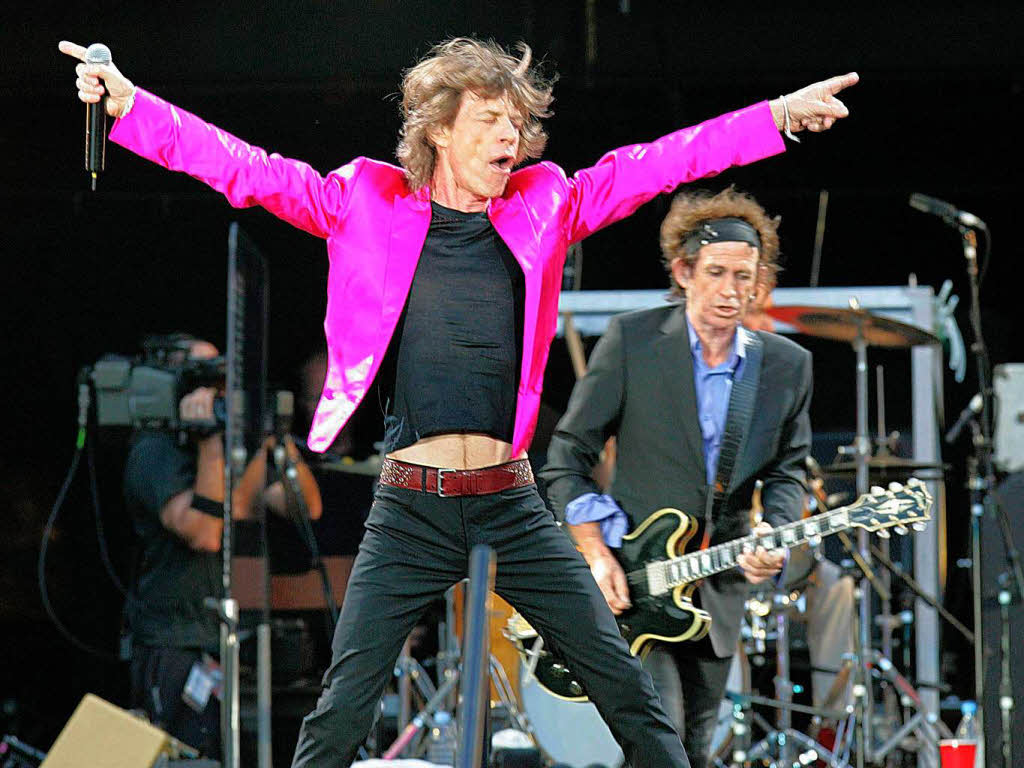 Mick Jagger in action - hinter ihm Keith Richards im Jahr 2006.
