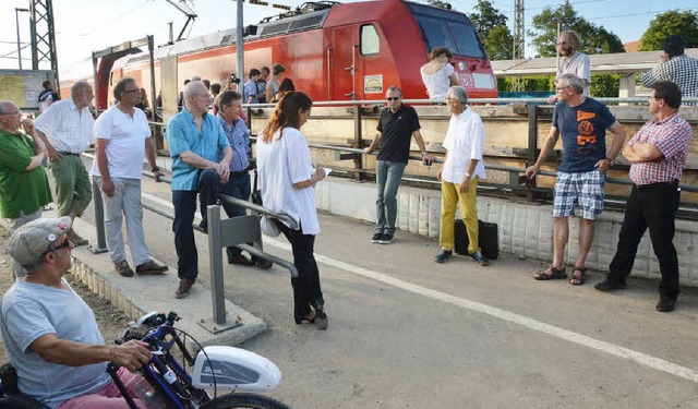 Ein Bild vom Umbau des Bahnhofs versch...ndertenbeauftragter des Landkreises.    | Foto: Gerhard Walser