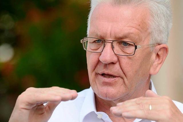 Kretschmann will auch an die Beamtenpensionen