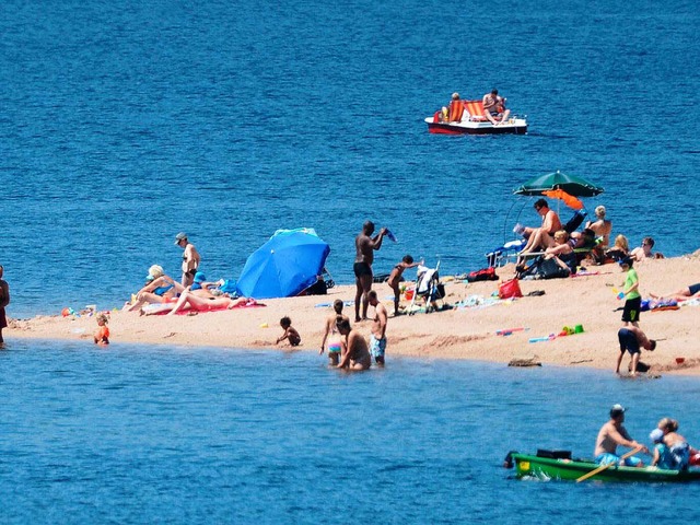 Die Sandzunge könnte von Südspanien a... Sommerhitze kühles Wasser verspricht. | Foto: dpa Die Sandzunge könnte von Südspanien a... Sommerhitze kühles Wasser verspricht. | Foto: dpa