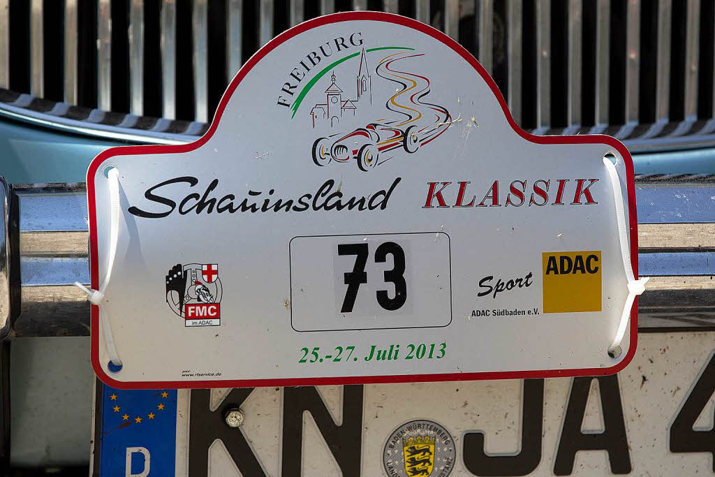 Die Schauinsland Klassik 2013 fhrt Oldtimer-Liebhaberinnen und -liebhaber durch den malerischen Schwarzwald.