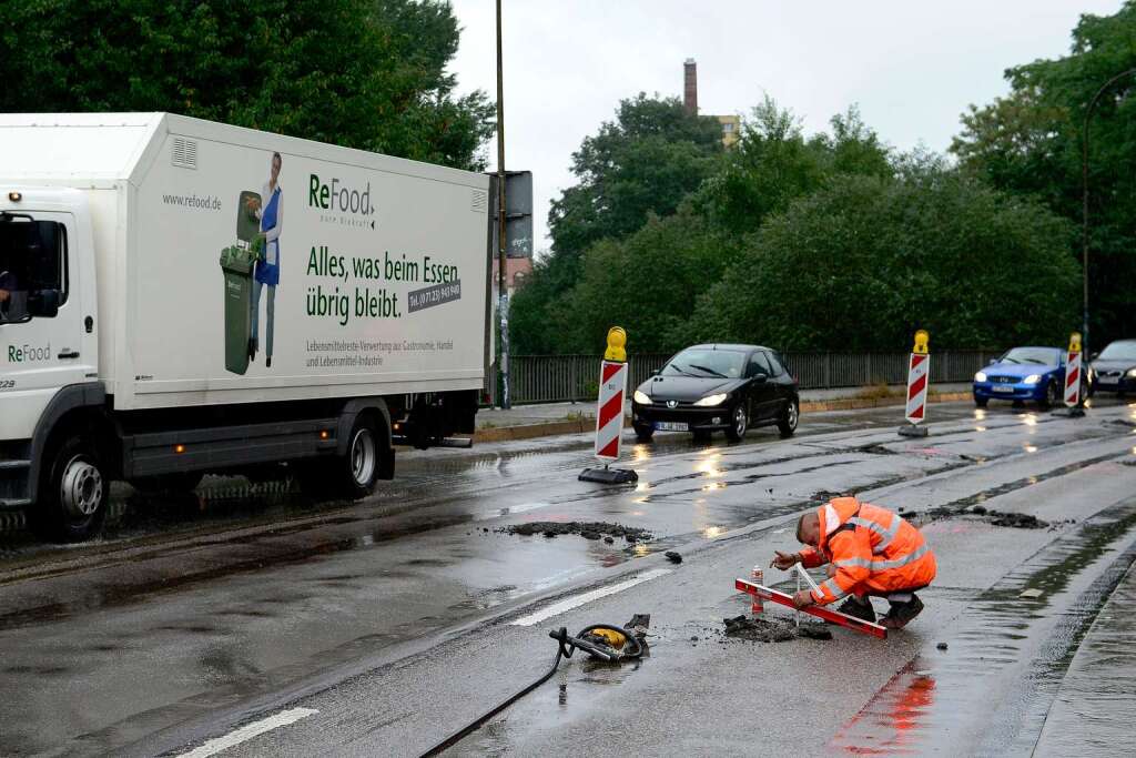 Der erste Tag an Freiburgs Superbaustelle auf der B31