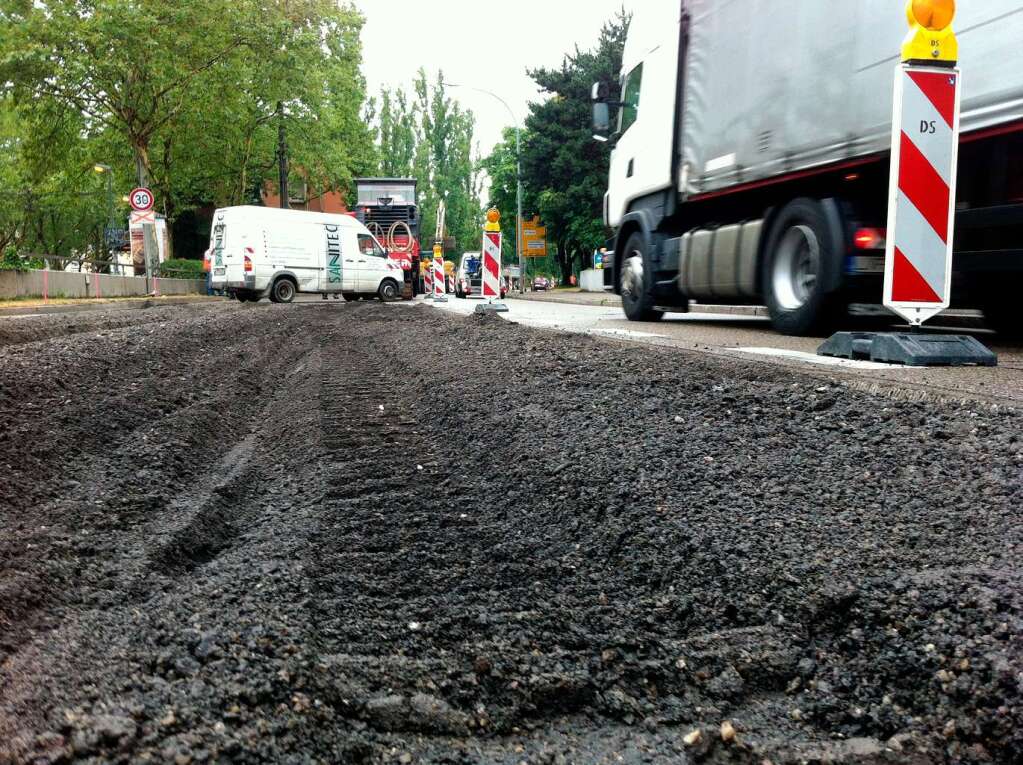 Der erste Tag an Freiburgs Superbaustelle auf der B31