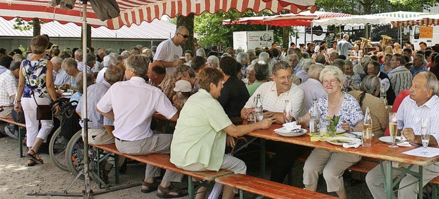 Eine stets gute Festatmosphre bietet ...r Platz an der Schule. Foto: Ines Bode  | Foto: Ines Bode