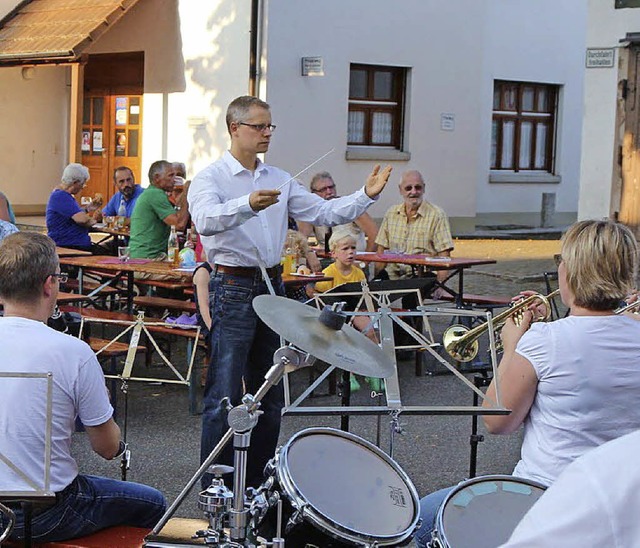 Heie ffentliche  Probe: Ingo Ganter,...ich am Freitagabend dem Publikum vor.   | Foto: Hege