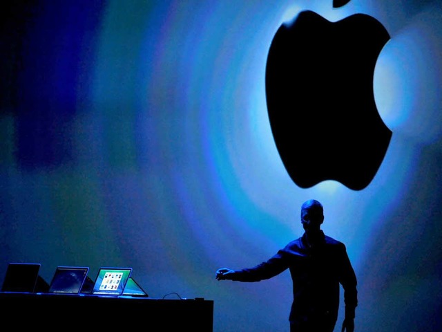 Mit groem Tamtam stellt Apple-Chef Tim Cook neue Produkte vor.  | Foto: AFP