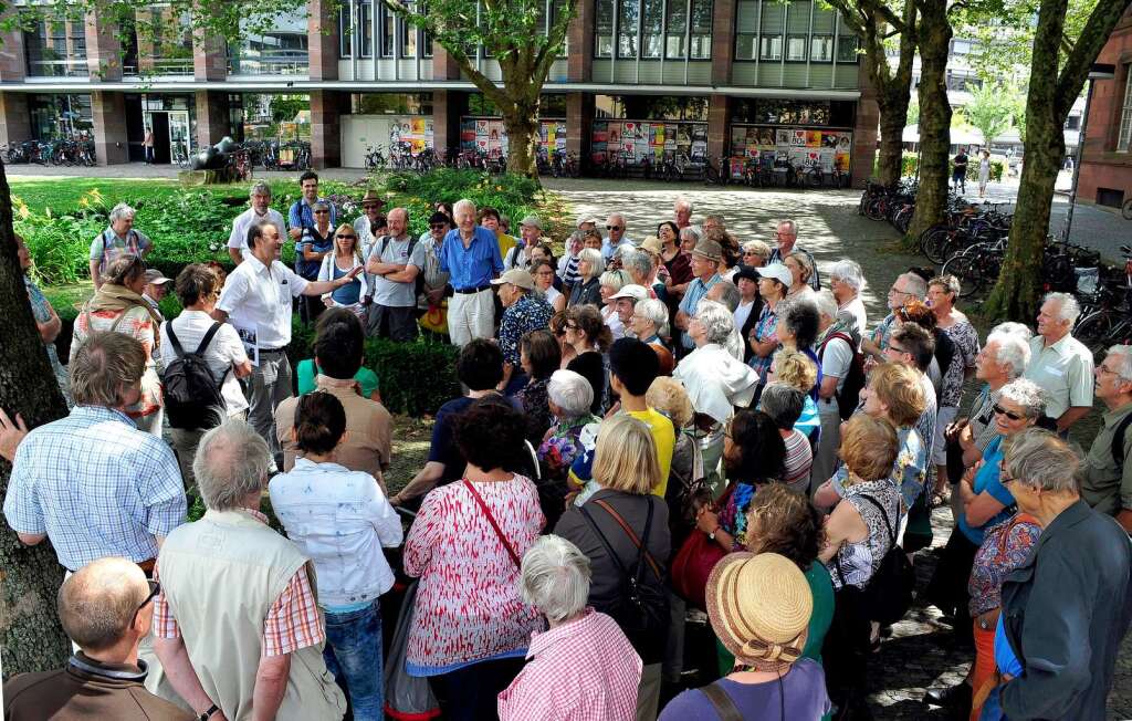 Rundgang zur Geschichte der Freiburger Juden mit dem Historiker Heinrich Schwendemann