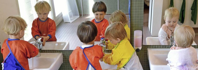 Ob Kindergarten, Krippe oder Spielgrup...en fr Kindergarten- und Kleinkinder.   | Foto: dpa