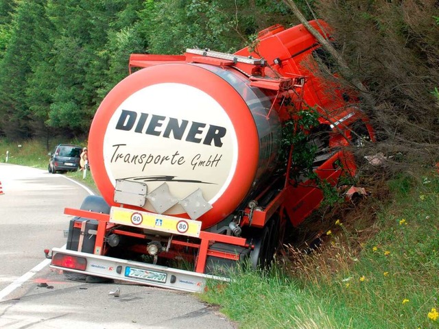 Die Unfallstelle auf der Bundesstrae 31 bei Titisee-Neustadt  | Foto: Kamera24.tv