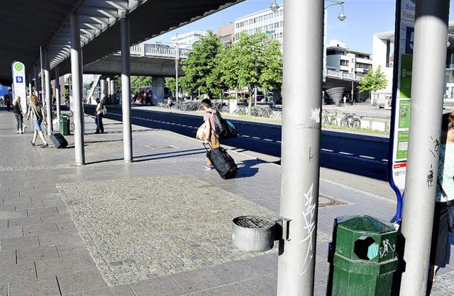 Wie Sie sehen, sehen Sie nix: Die frh...Busbahnhof wurde inzwischen abgebaut.   | Foto: Thomas Kunz