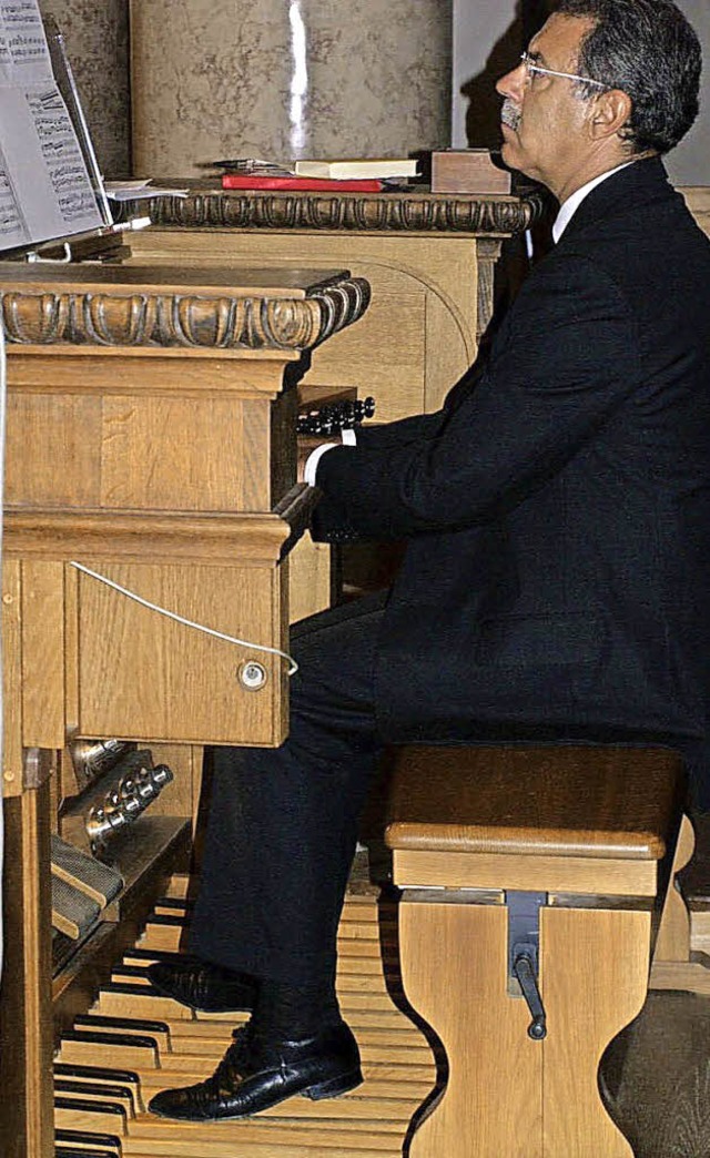 Juan Paradell Sol ist Organist der Pa.... Blasien erfllte er voll umfnglich.  | Foto: Margrit Matyscak