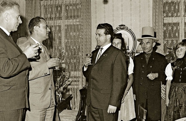Das Foto von 1963 zeigt (in der &#8222...n des Heimkehrerverbands Coulommiers.   | Foto: ARCHIV ROLAND WEIS