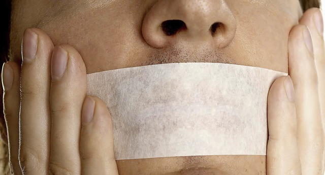 Political Correctness kann zum Sprech- und Denkverbot werden.   | Foto: Artsem Martysiuk und ExQuisine (fotolia.com)/dpa