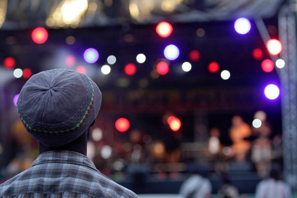Sommer, Sonne, Salsa: Impressionen vom ersten Tag des African Music Festivals